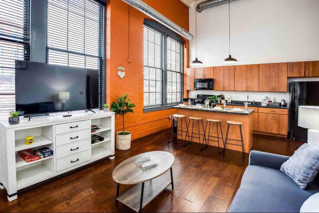 Ferienwohnung Ny Style Centric Loft With King Bed By Park Av Rochester Exterior foto