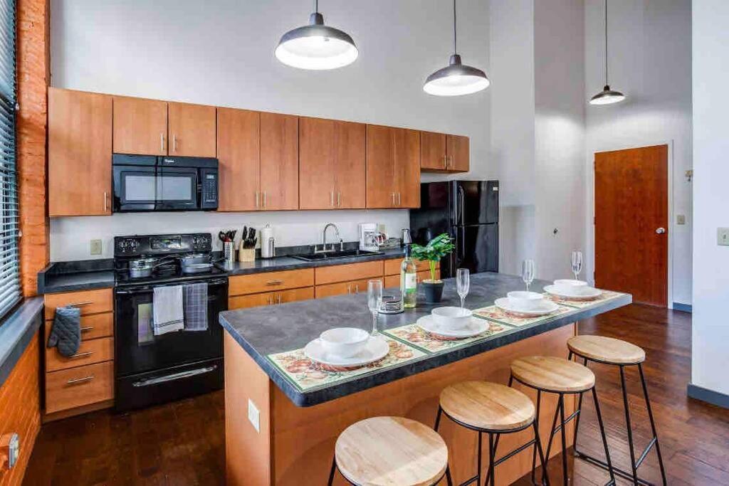 Ferienwohnung Ny Style Centric Loft With King Bed By Park Av Rochester Exterior foto